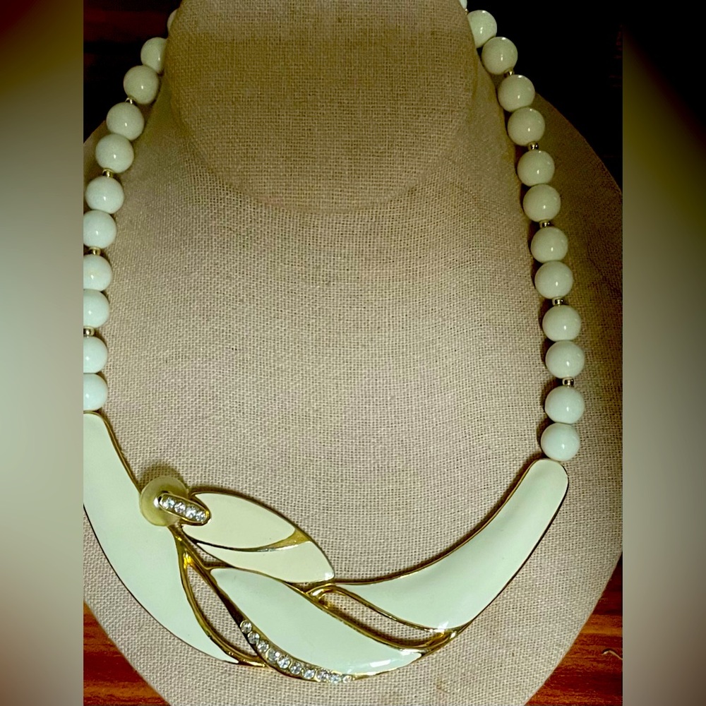 Vintage Gold & cream Enamel Choker Necklace